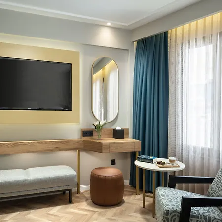 Royan Hotel