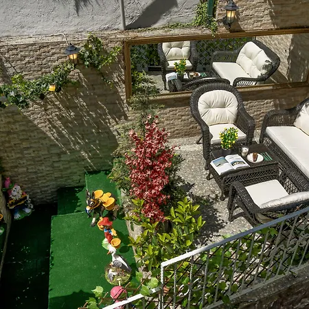 Royan Hotel