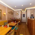Royan Otel
